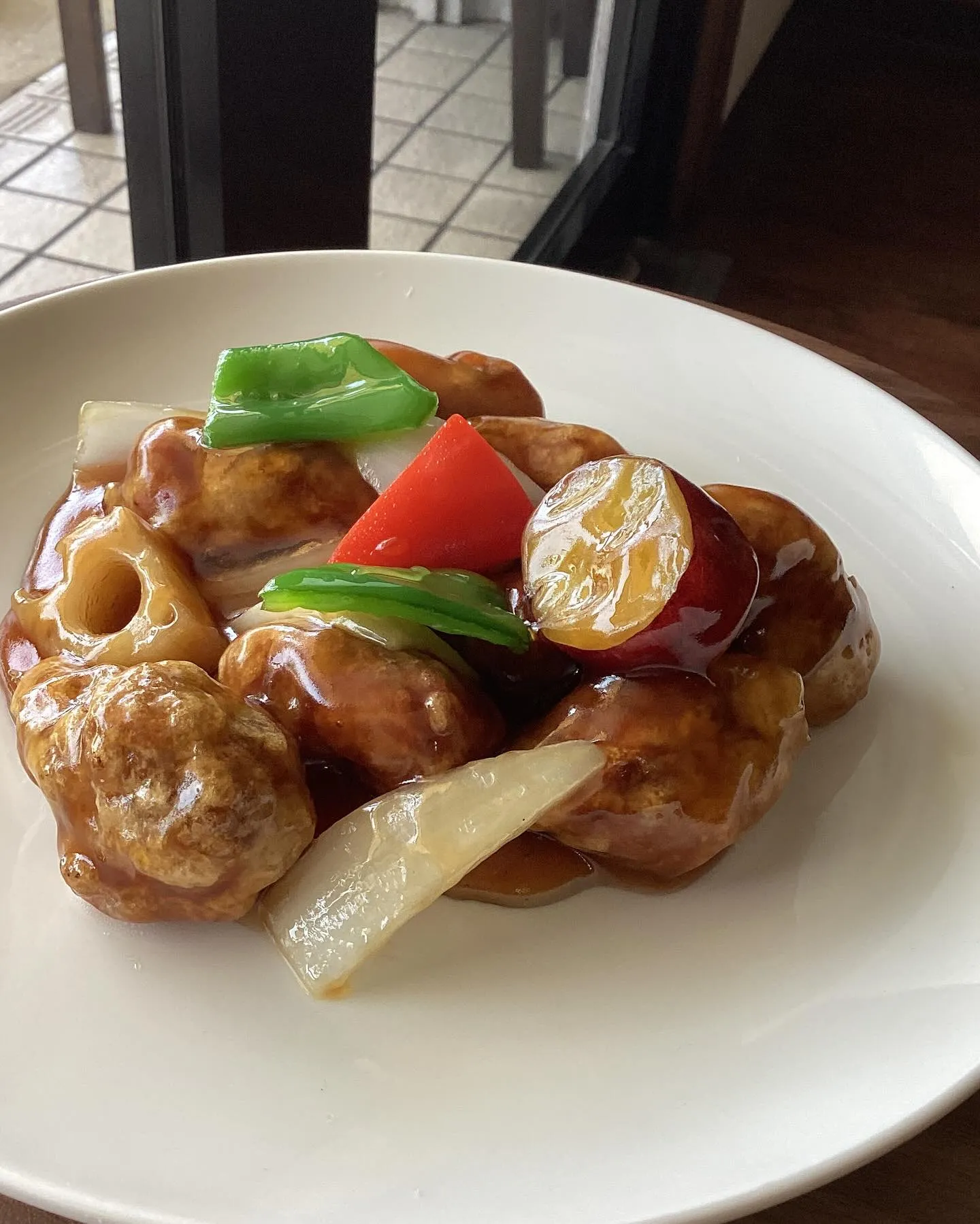 今週の週替わりランチ【ひき肉とフキの山菜炒飯】🍚✨