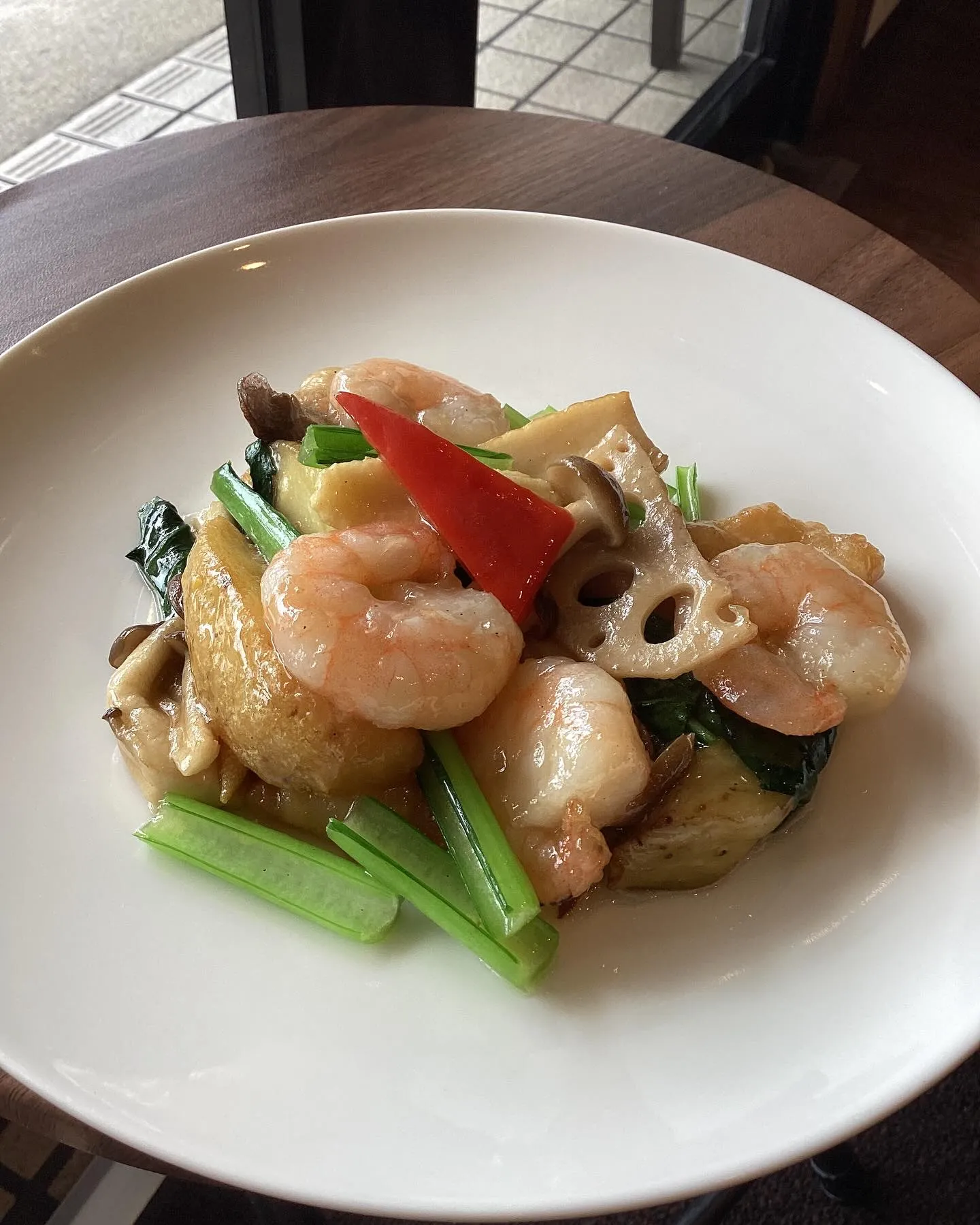 今週の週替わりランチ【ひき肉とフキの山菜炒飯】🍚✨
