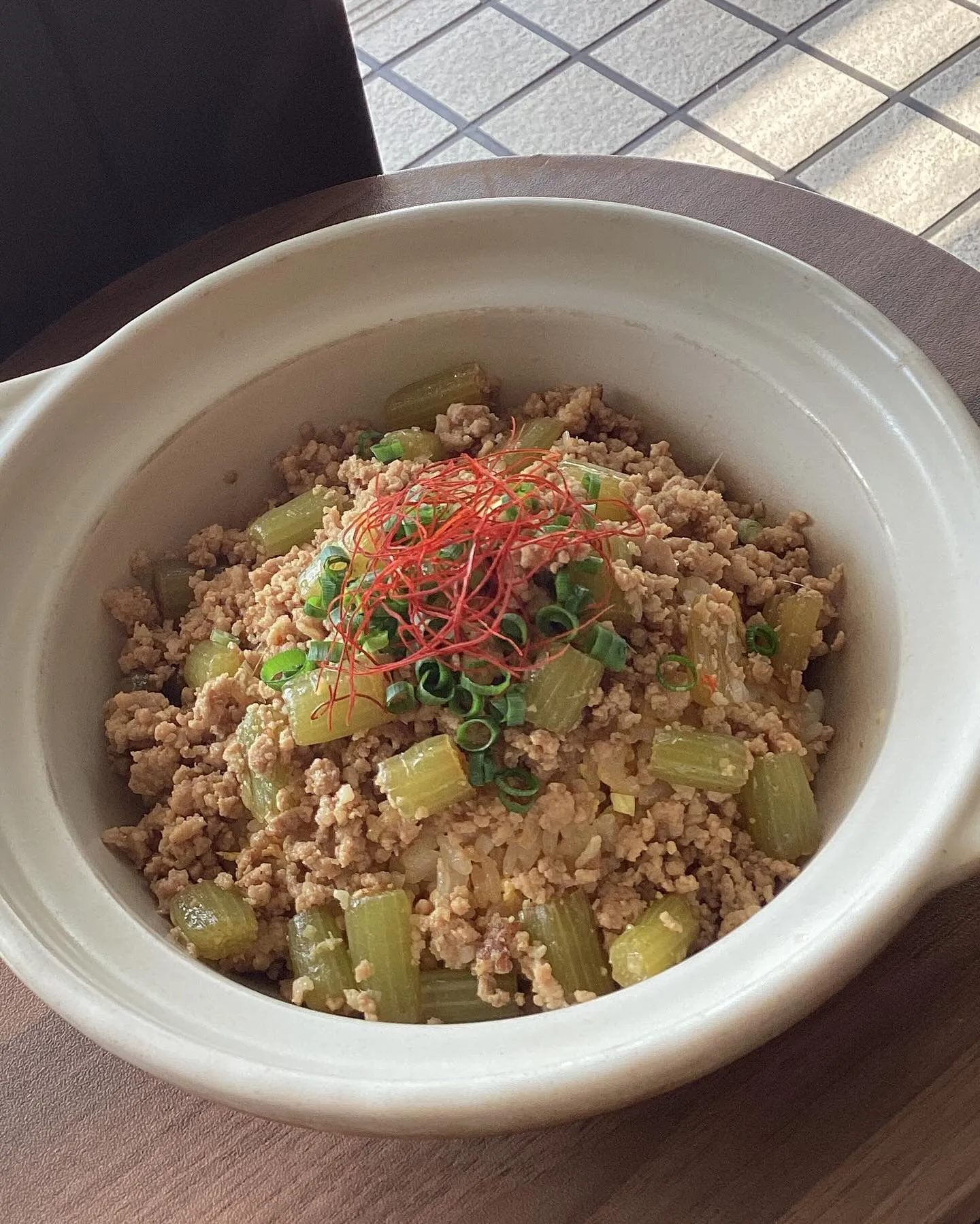 今週の週替わりランチ【ひき肉とフキの山菜炒飯】🍚✨