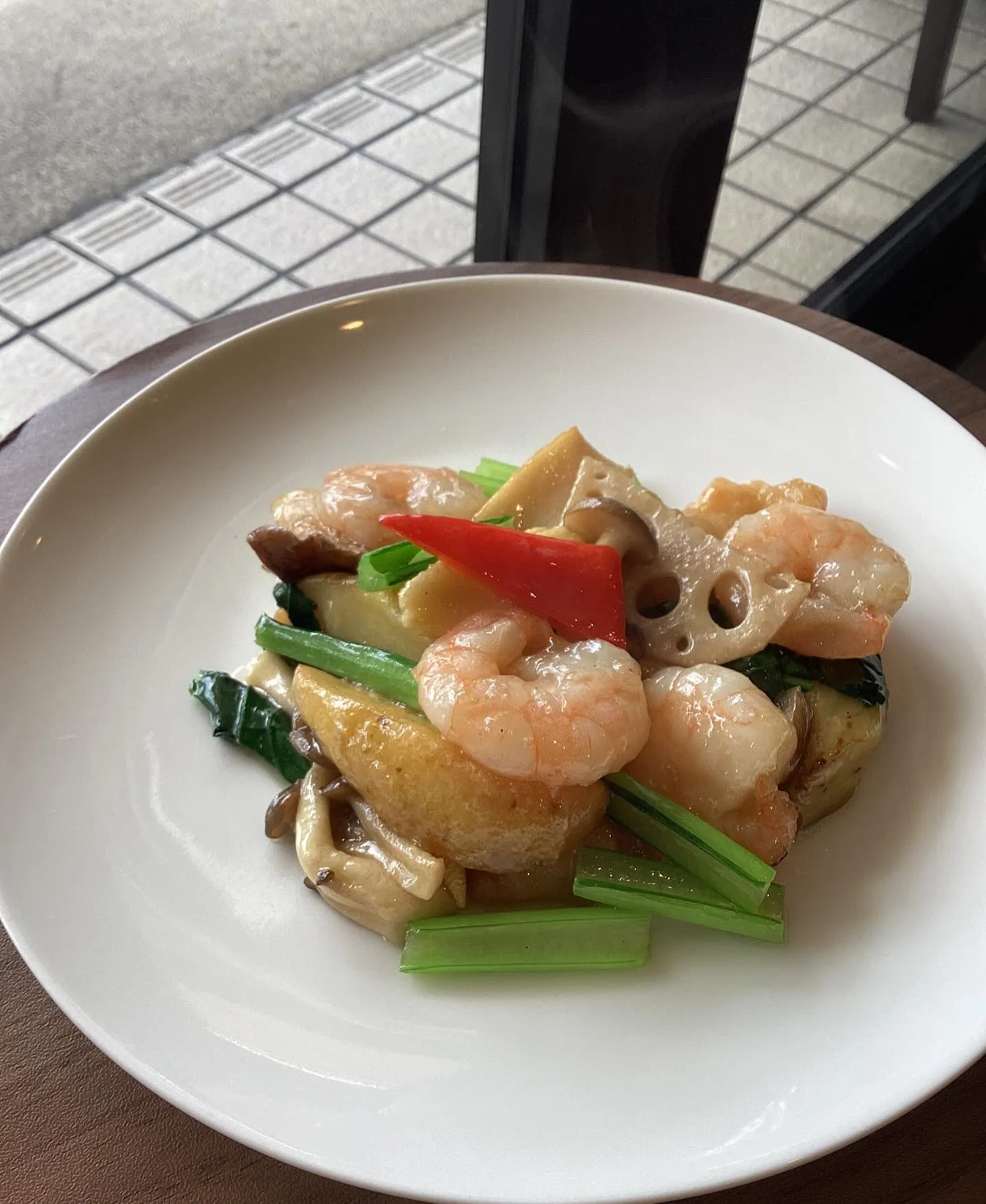 今週の週替わりランチは、✨《ふわふわ白身魚のカレーソース仕立...